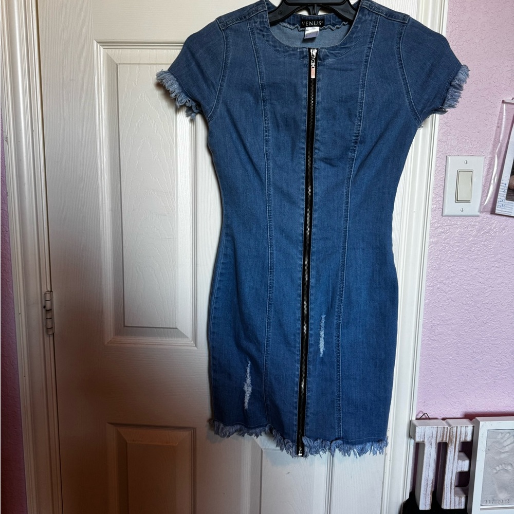 Frayed Jean dress full zip